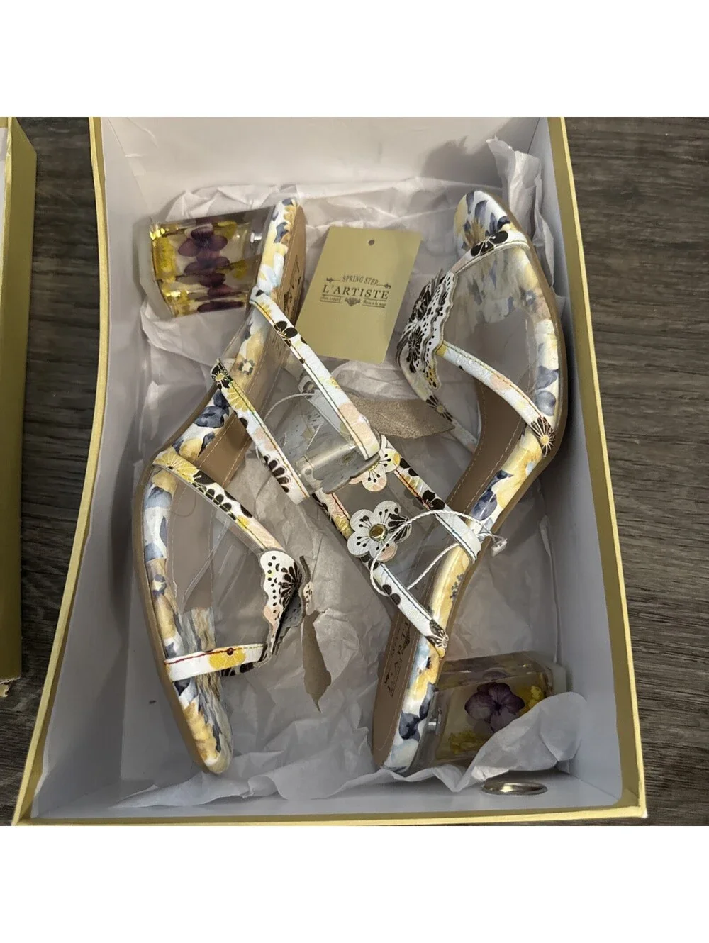 L’Artiste By Spring Step Adored Briley Yellow Multi Leather Floral Sandals Sz 41